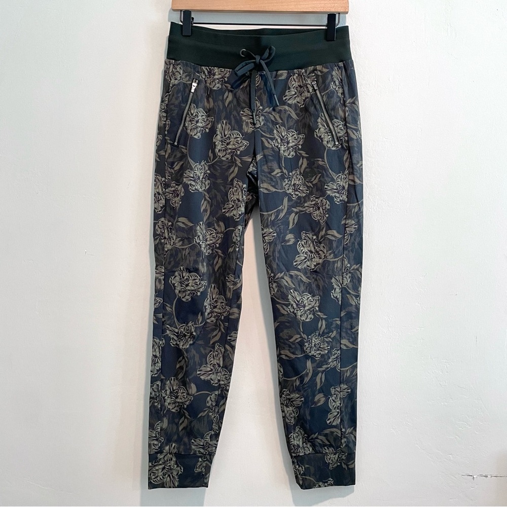 Athleta Trekkie Floral North Printed Joggers